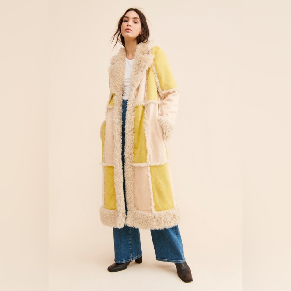 Urban Outfitters Amelia Faux Fur Trim Overcoat - Medium - NWOT - sold out